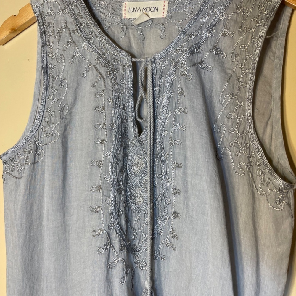 Cotton Blouse Embroidered Sleeveless - Picture 3 of 10